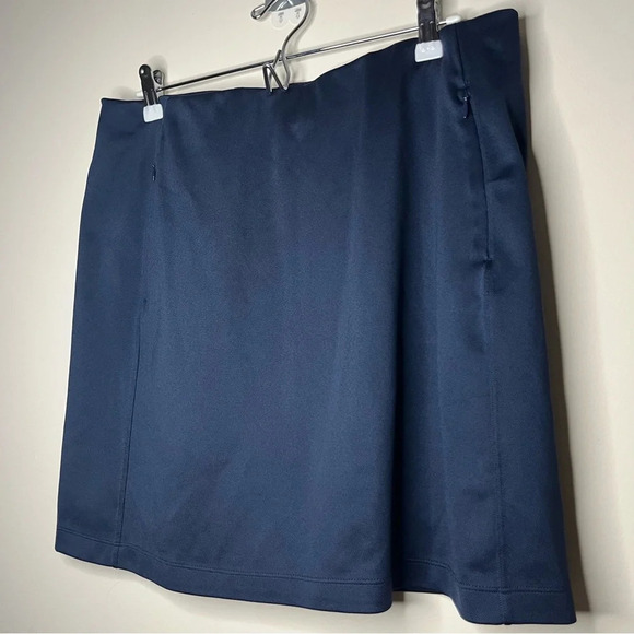 TORY BURCH SPORT Golf Navy Mini Pockets Skort - Picture 4 of 13